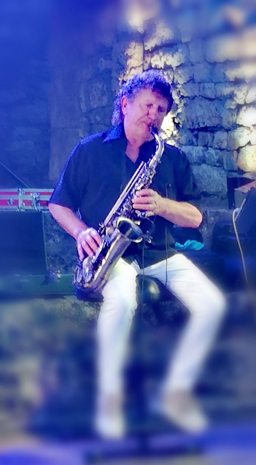Denis Ravaille Saxophoniste Musicien Mariage Millau Aveyron